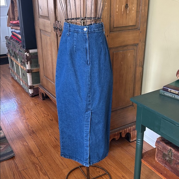 VINTAGE 80s High-Waist Denim Pencil Skirt Midi Length - Picture 2 of 10